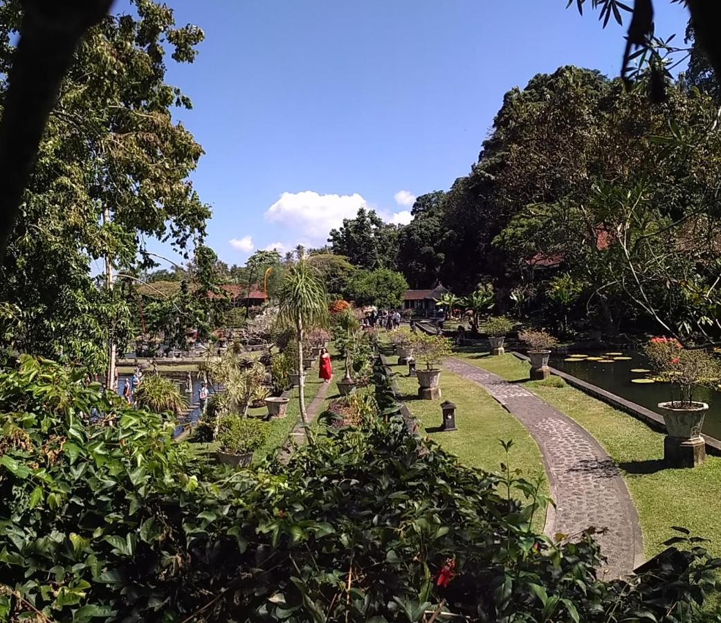Dhangin Taman Karangasem  Exterior photo
